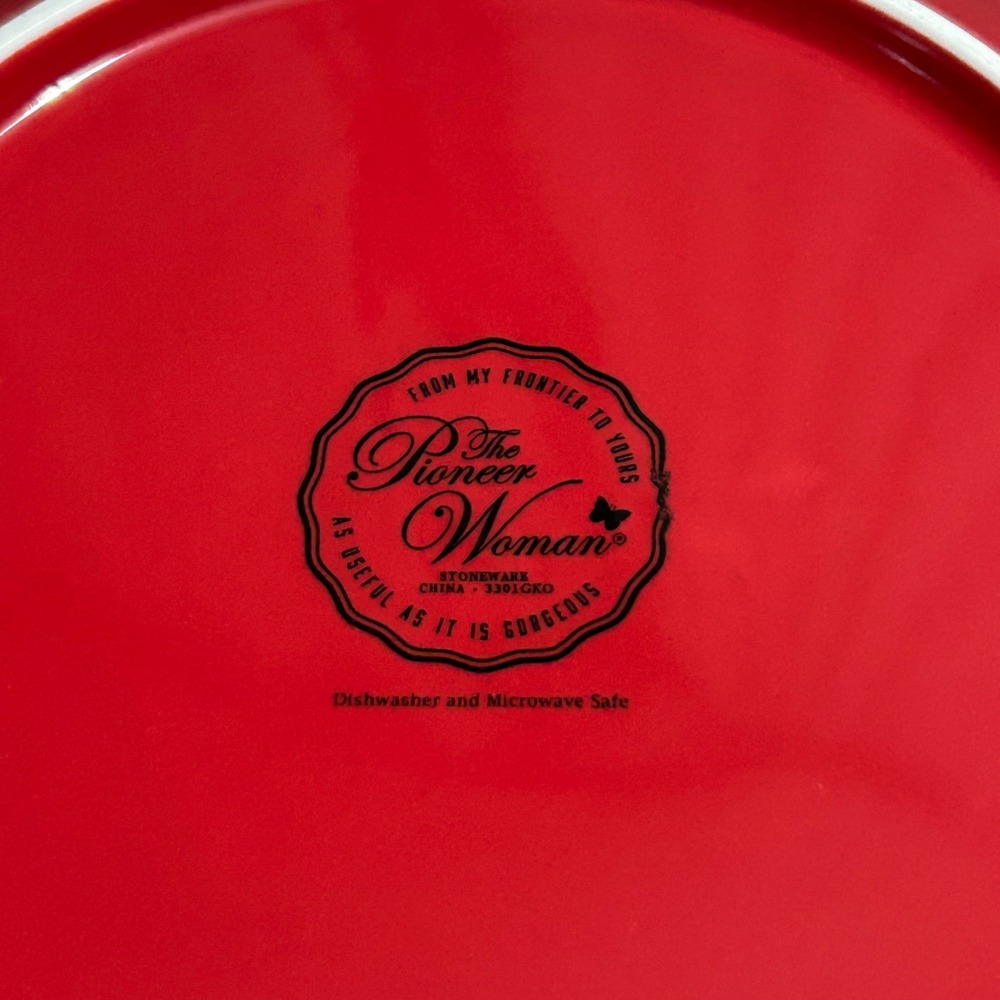 Pioneer Woman Plates Set of 3 Red Embossed‎ Cowgirl Lace Scalloped - Picture 10 of 10